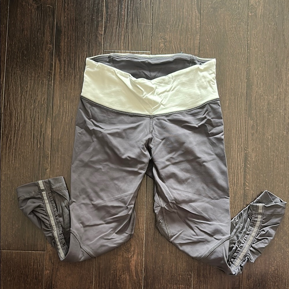Lululemon Gray and White Leggings